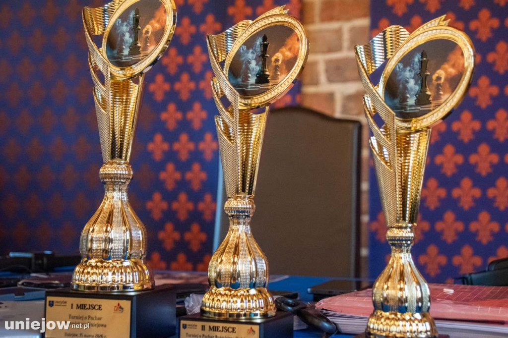 Szachowi mistrzowie rywalizują w Uniejowie o Puchar Burmistrza