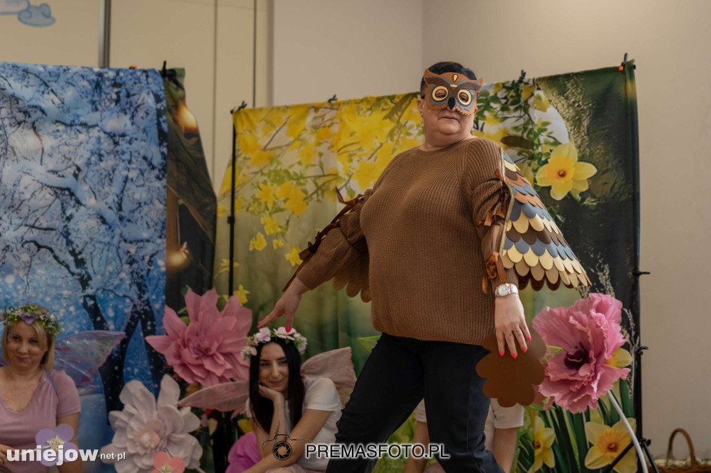 Wiosenne przedstawienie w uniejowskim przedszkolu