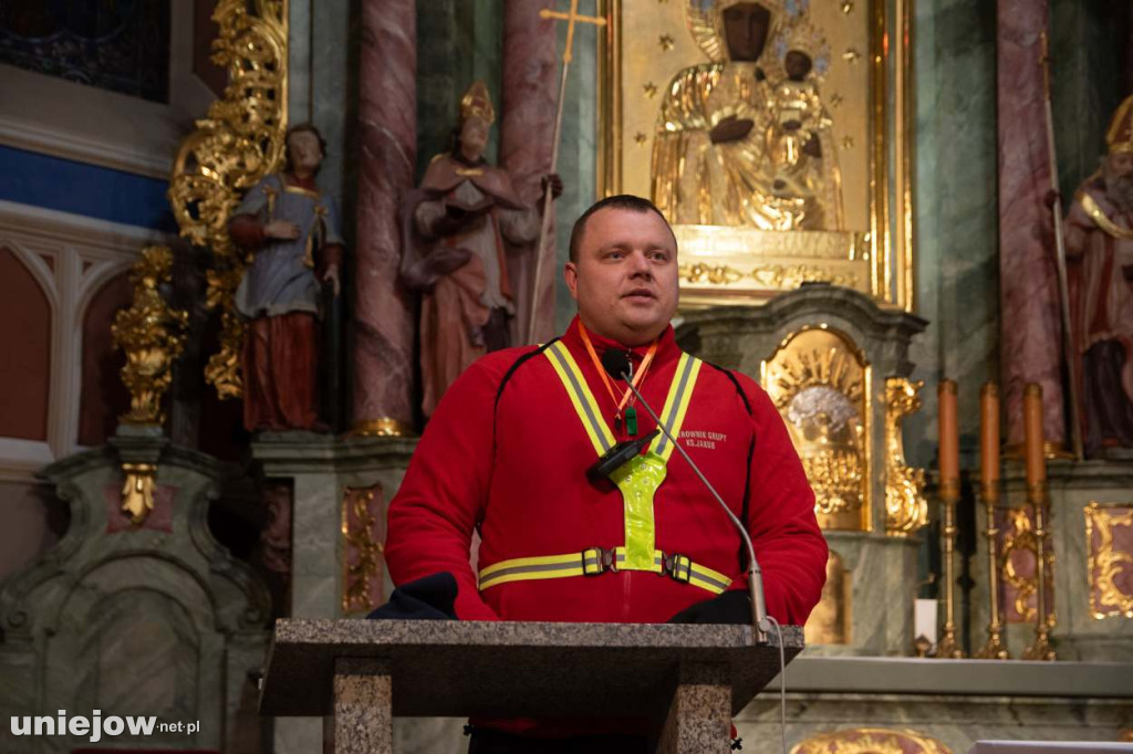 Nocna Droga Krzyżowa w Uniejowie