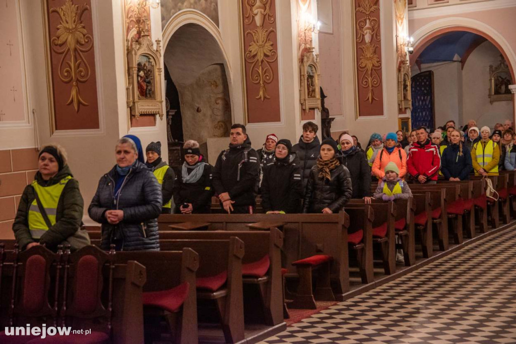 Nocna Droga Krzyżowa w Uniejowie