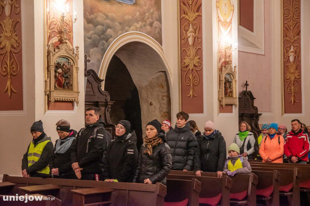 Nocna Droga Krzyżowa w Uniejowie