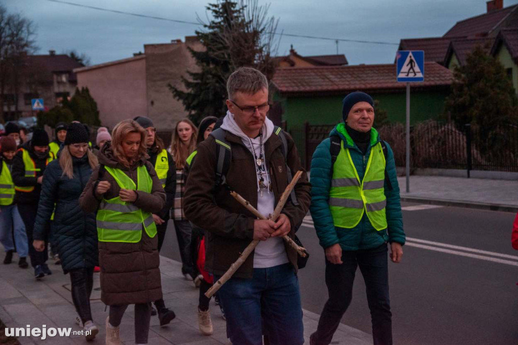Nocna Droga Krzyżowa w Uniejowie