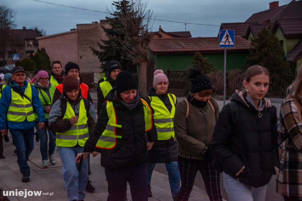 Nocna Droga Krzyżowa w Uniejowie