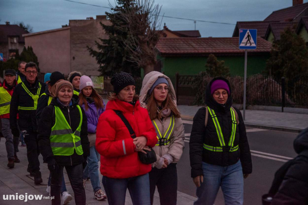 Nocna Droga Krzyżowa w Uniejowie