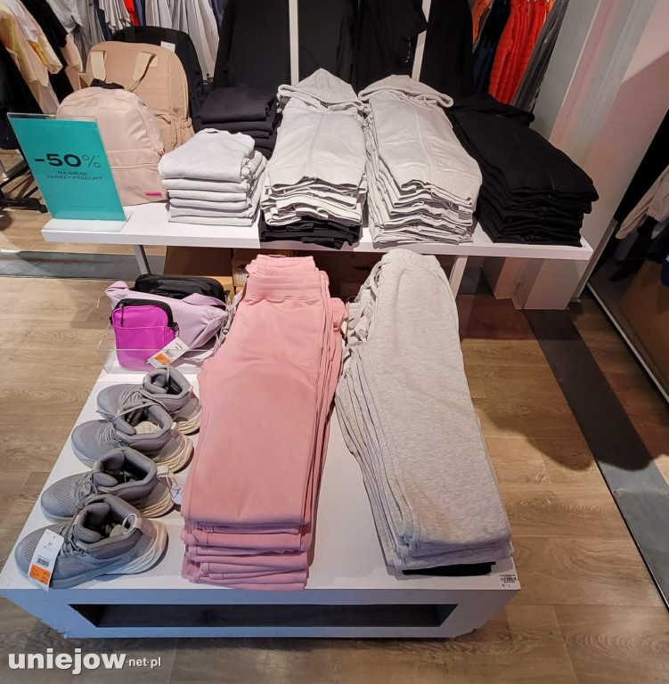 Wiosna w sklepie 4F w Uniejowie