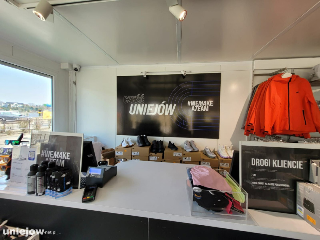 Wiosna w sklepie 4F w Uniejowie