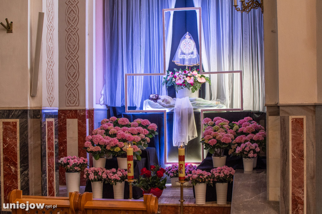 Wielkanoc 2026. Tak wyglądają Groby Pańskie