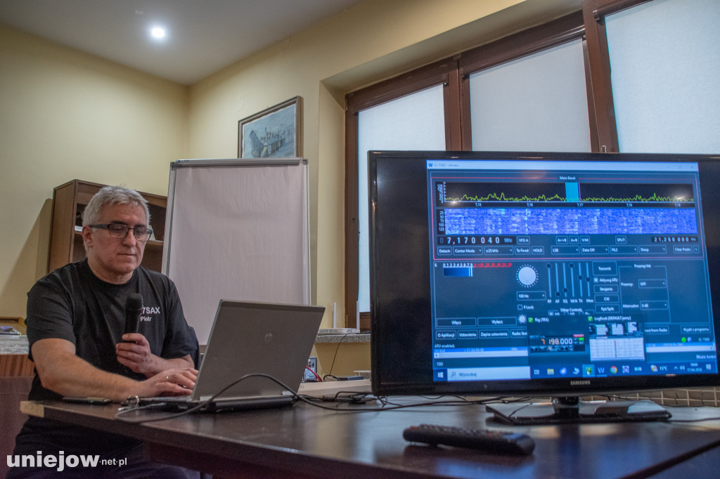 Spotkanie z krótkofalowcem z Piotrem Osiewalskim