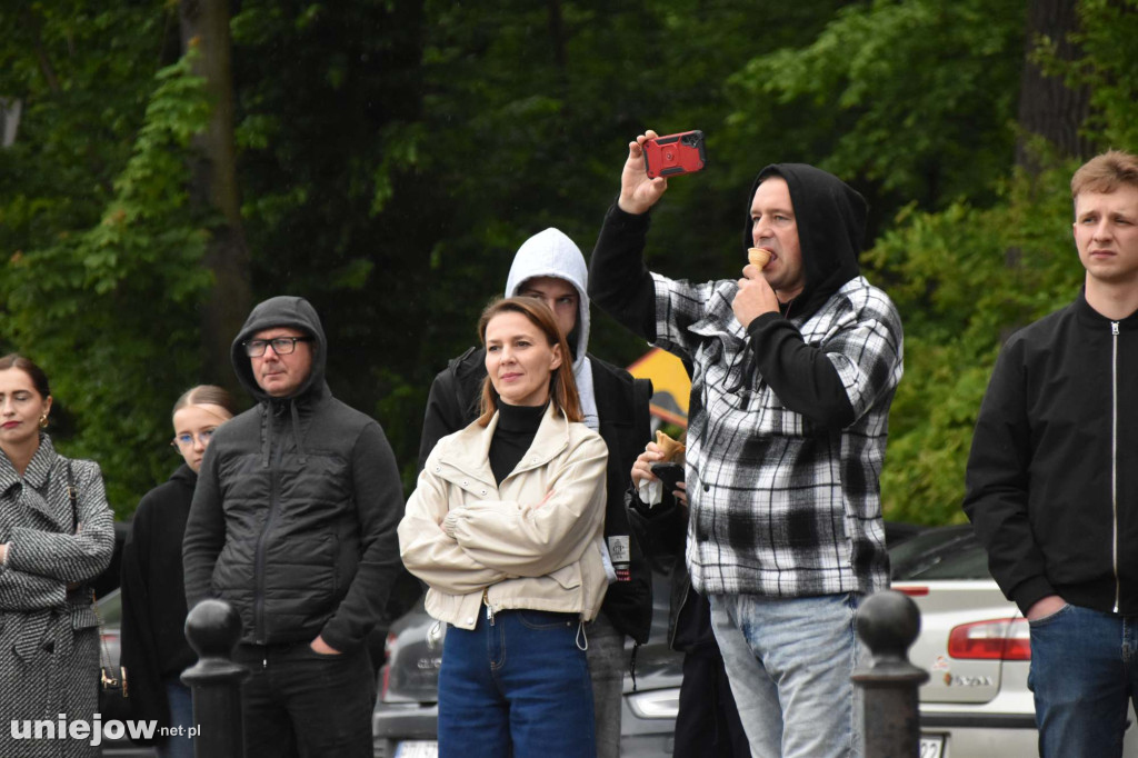 Band Uniejów zagrał koncert przy Termach