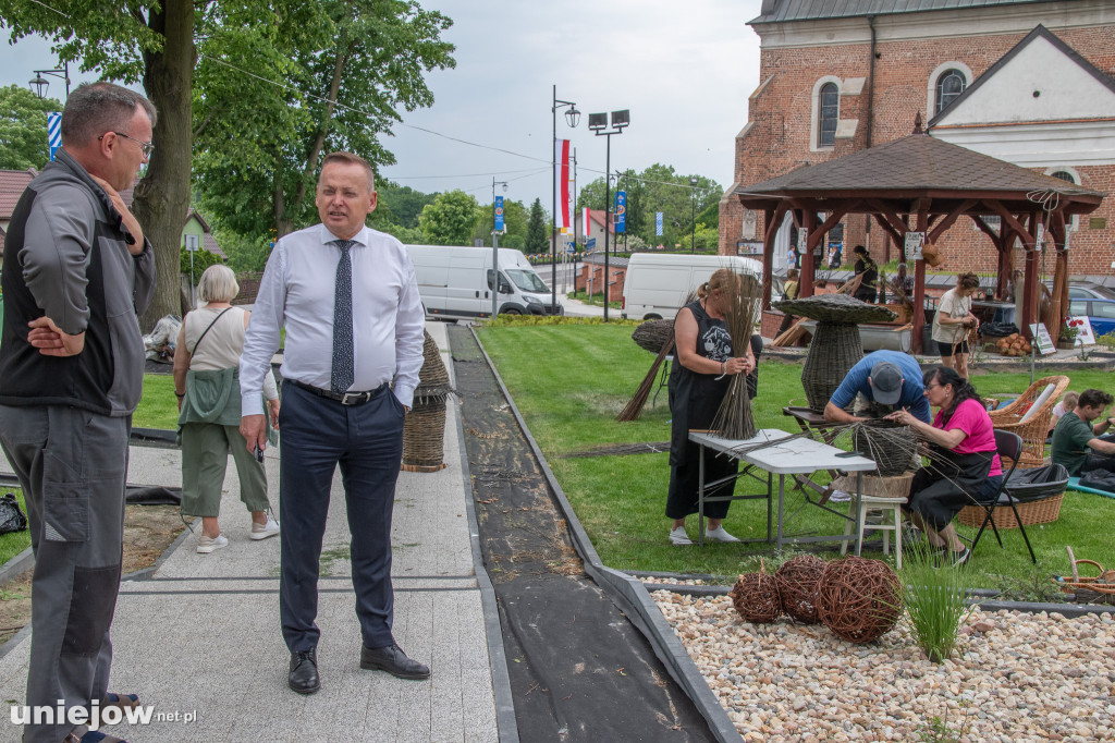 Plener plecionkarski w Uniejowie