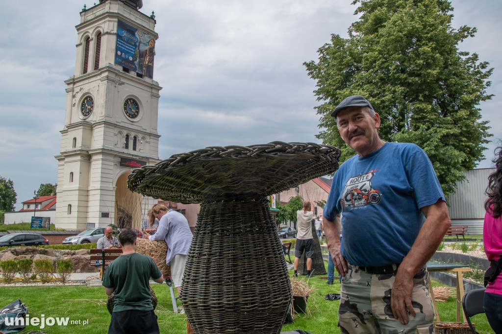 Plener plecionkarski w Uniejowie