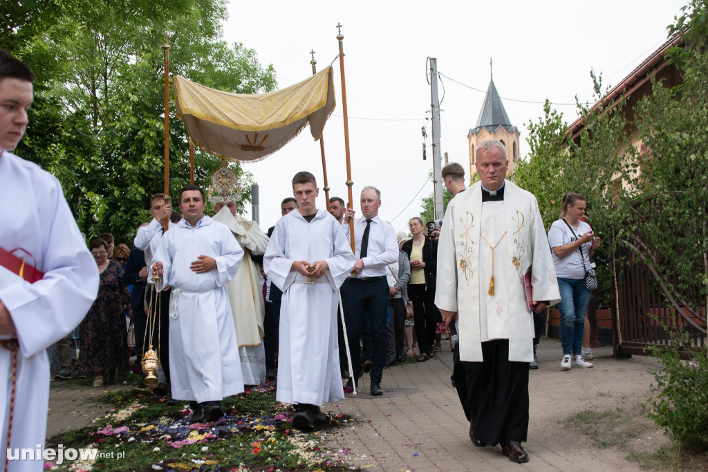 Kwietne dywany i procesja Bożego Ciała Spycimierz