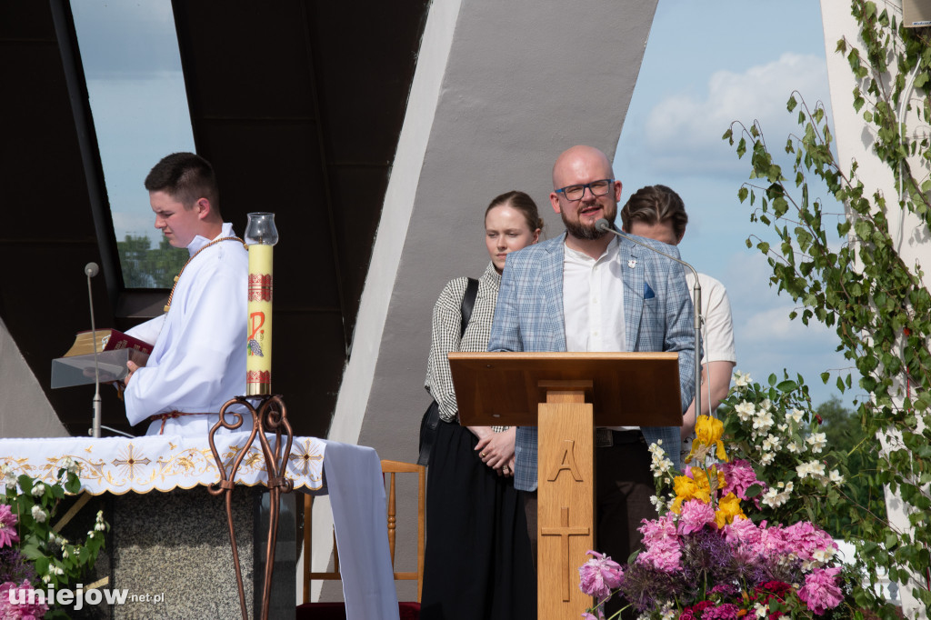 Kwietne dywany i procesja Bożego Ciała Spycimierz