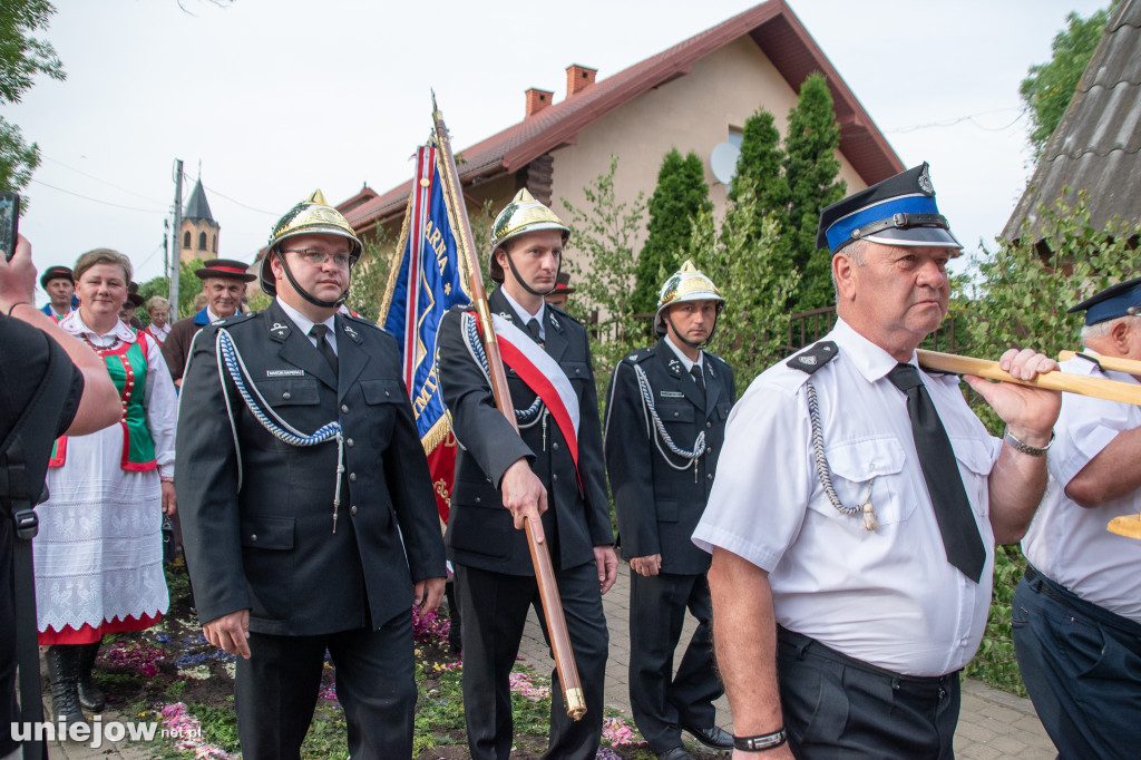 Kwietne dywany i procesja Bożego Ciała Spycimierz
