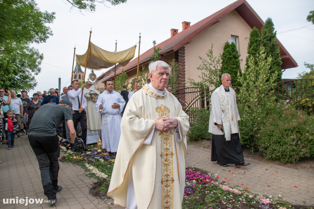 Kwietne dywany i procesja Bożego Ciała Spycimierz