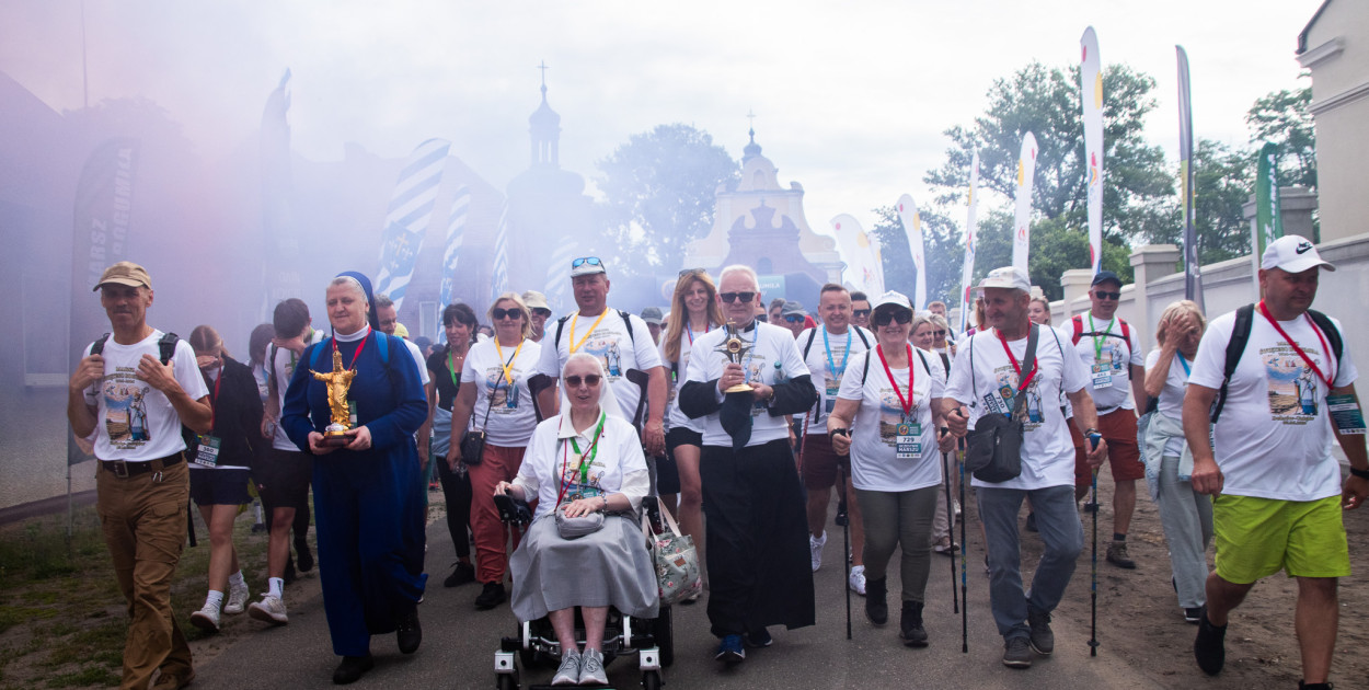 Ruszył Marsz św. Bogumiła z Dobrowa do Uniejowa