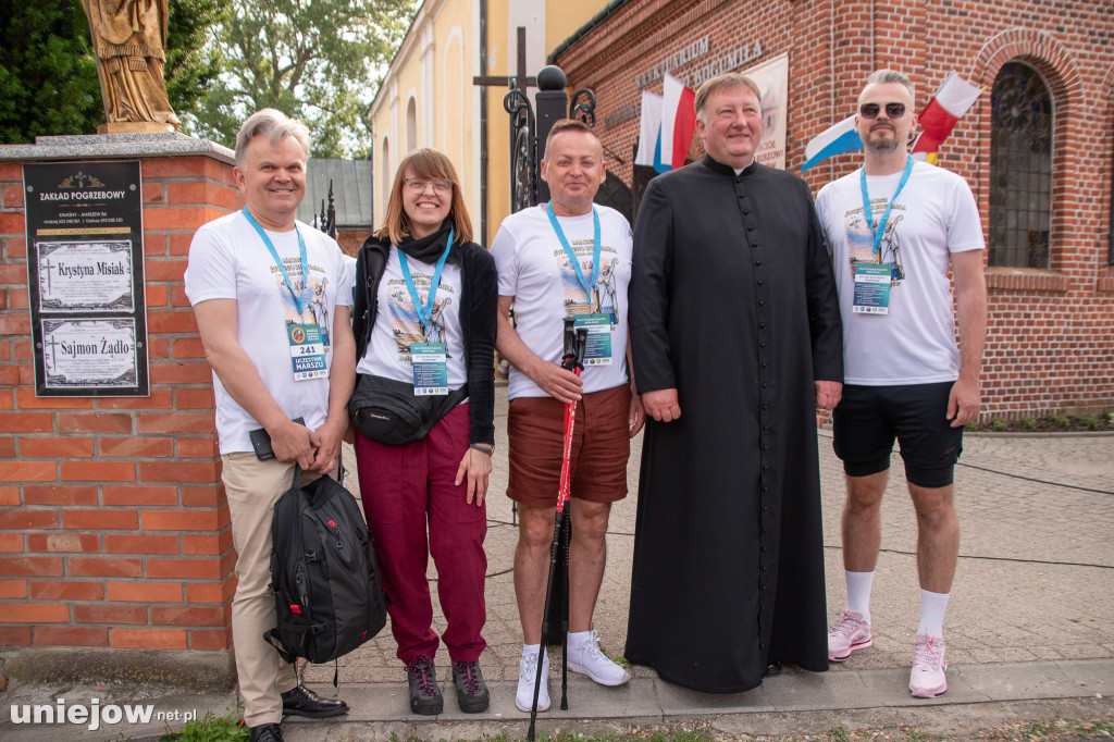 Ruszył Marsz św. Bogumiła z Dobrowa do Uniejowa