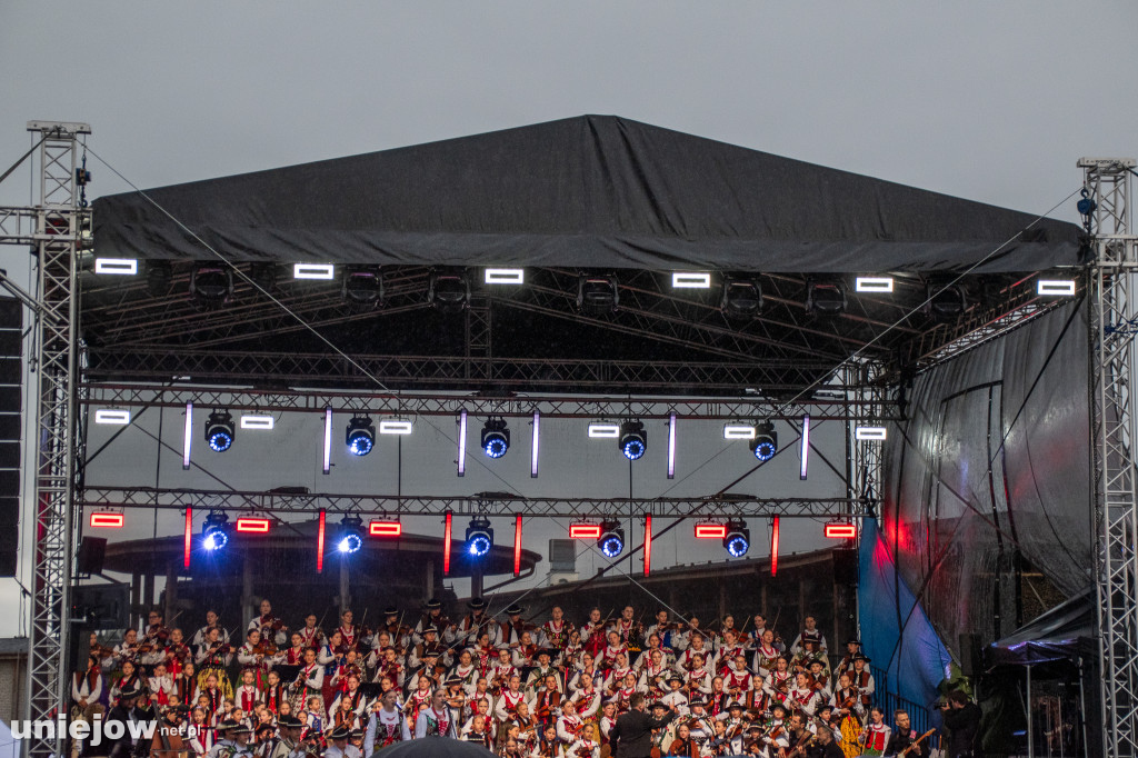 Mała Armia Janosika wystąpiła w Uniejowie