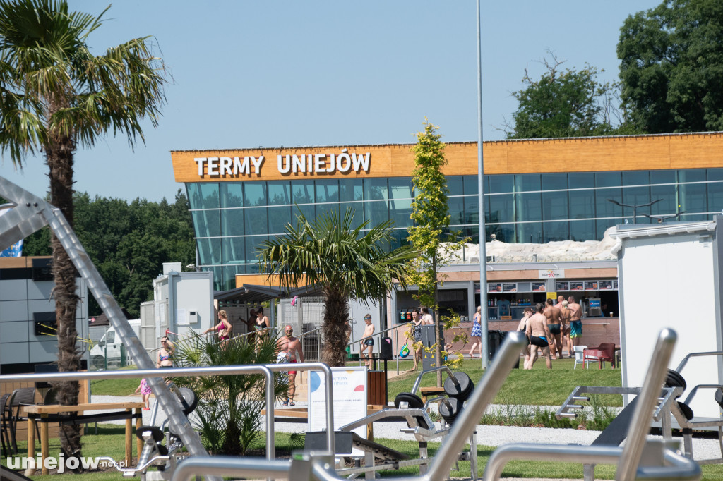 Upalna pogoda z Uniejowa na antenie DD TVN [FOTO]