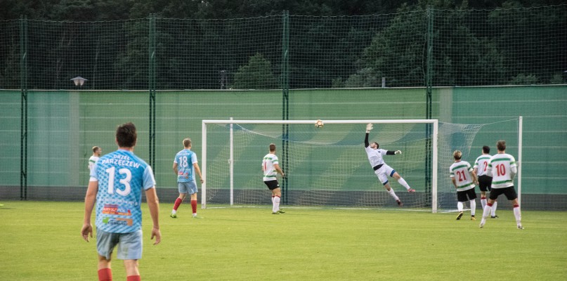 Celny strzał na bramkę Termalnych