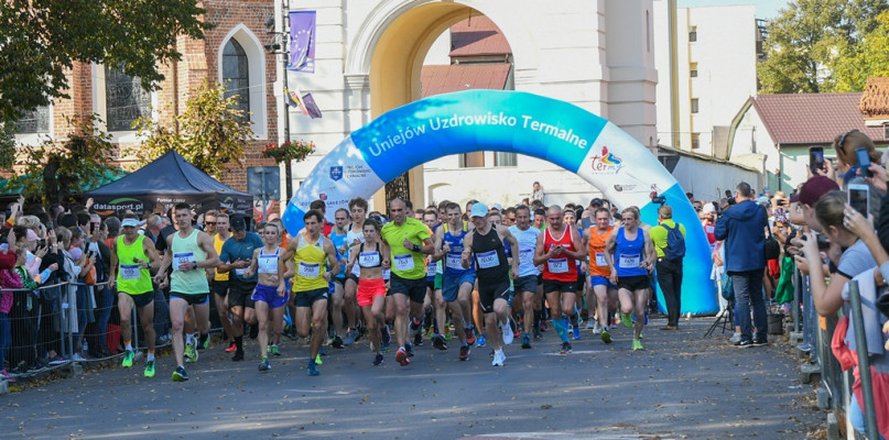 XIII Bieg do Gorących Źródeł w Uniejowie [ZDJĘCIA]