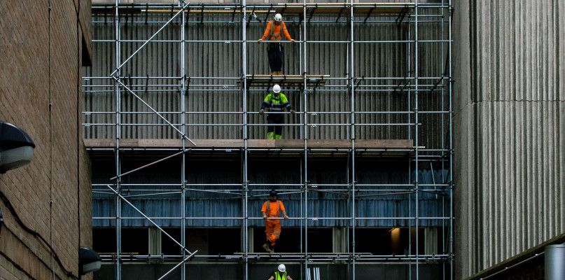 Jak założyć firmę budowlaną? 4 rzeczy, o których warto wiedzieć