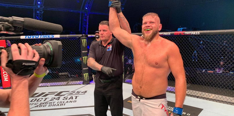 źródło: https://www.facebook.com/MMA.Marcin.Tybura