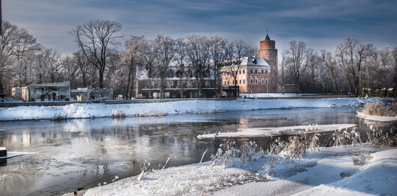 Na zdjęciu biały Uniejó - zdjęcie wykonane 18 stycznia 2021. Fot. Michał Kubacki/uniejow.net.pl