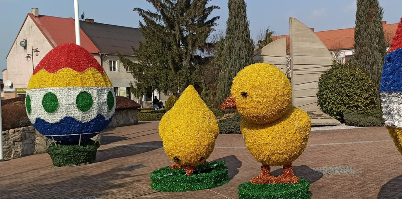 Wielkanocne akcenty na uniejowskim rynku