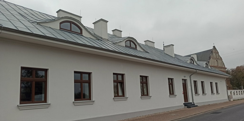 Miejsko – Gminna Biblioteka Publiczna w Uniejowie zaprasza wszystkich chętnych- dzieci, młodzież i dorosłych na Warsztaty jesienne. 