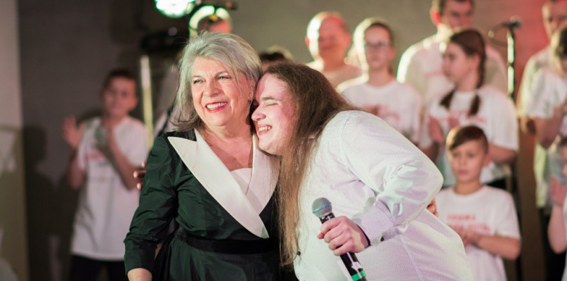 Krystyna Prońko i Kamil Czeszel wystąpili 15 grudnia 2021 roku w Uniejowie. Fot. Michał Kubacki