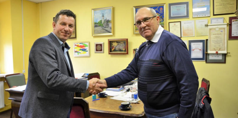 Gmina Uniejów podpisała umowę na odbiór śmieci