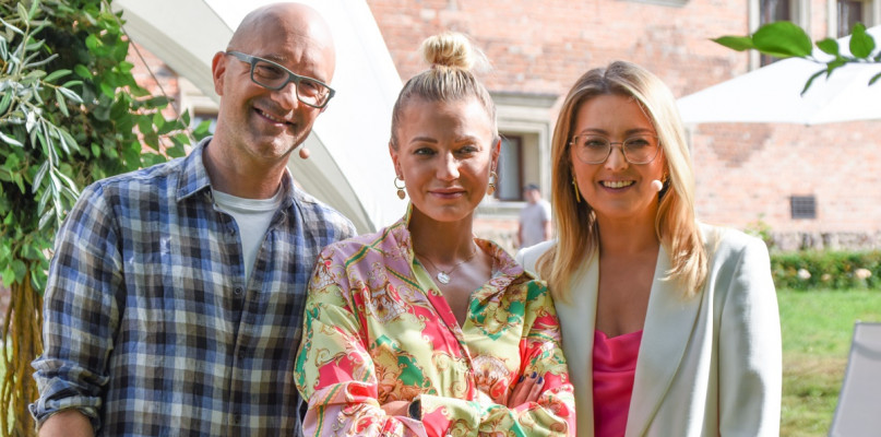 Wejścia na żywo z Uniejowa w DD TVNmozna było oglądać w sobote i niedzielę. Na zdjęciu Daria Ładocha, Kinga Burzyńska i Marcin Sawicki z programu Dzień Dobry TVN. Fot. Michał Kubacki
