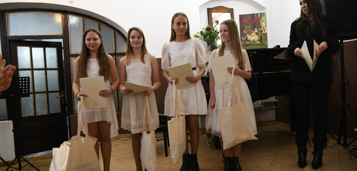 Piersze miejsce w kategorii zespołów i Grand Prix trafiło do Kwartetu fletowego.