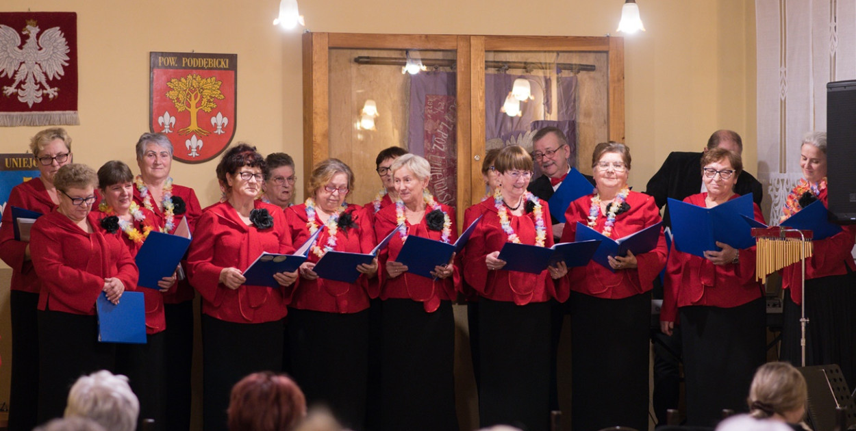 Łączy ich miłość do śpiewania, tak o sobie mówią członkowie chóru Kanon, który wystąpił w Uniejoie.