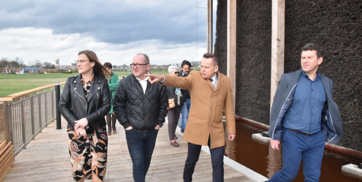 Radni i burmistrz odwiedzili najważniejsze inwestycje. Tak wyglądają [ZDJĘCIA]