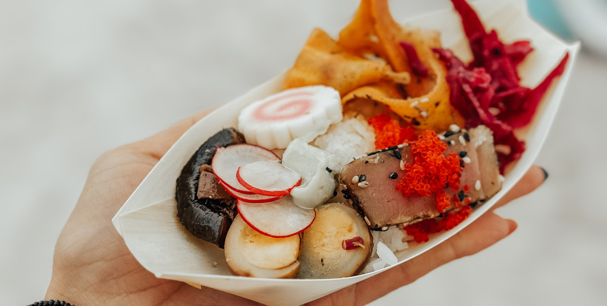 Trwa Uniejowski Festiwal Smaków. Przez dwa dni można zjeść wyjątkowe dania [FOTO]