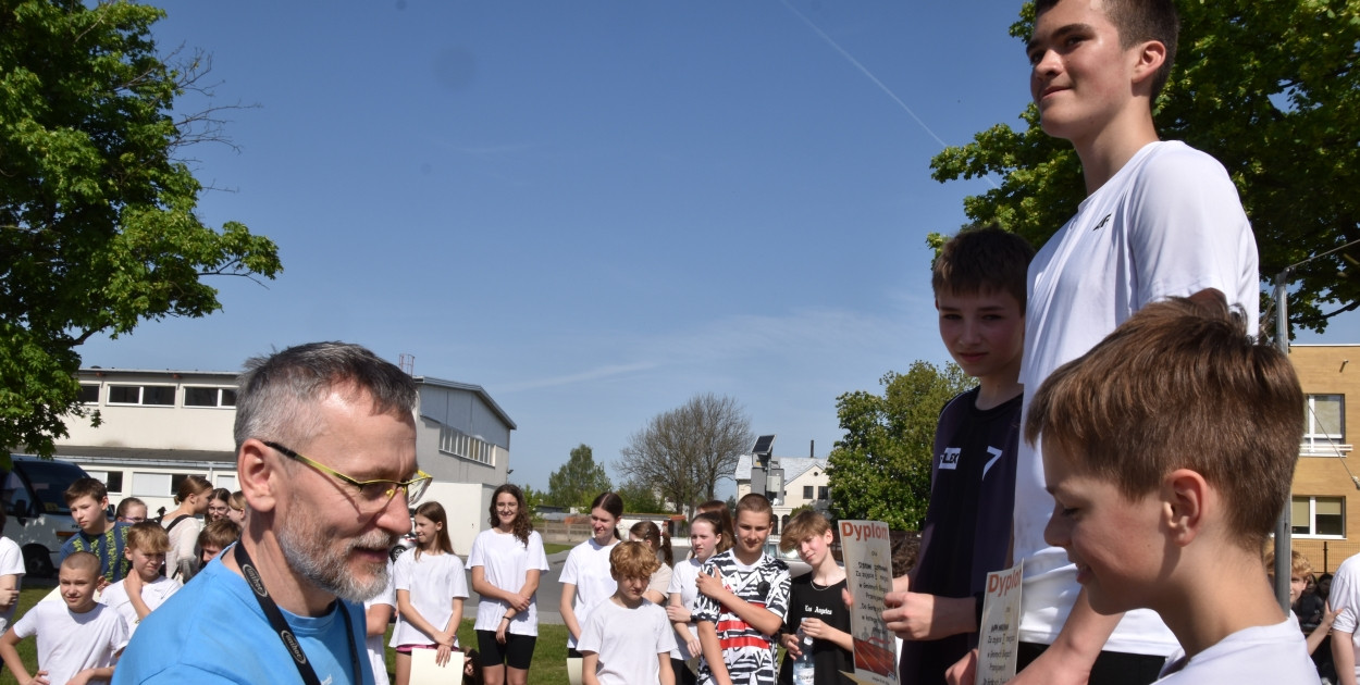 Gminne biegi przełajowe w Uniejowie. Najszybsi wyjadą w nagrodę na wycieczkę