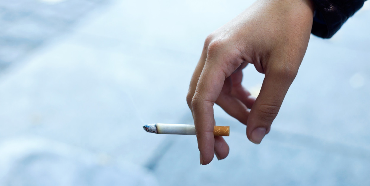 Resort szykuje zmiany dla palaczy. Koniec z dotychczasowymi paczkami?