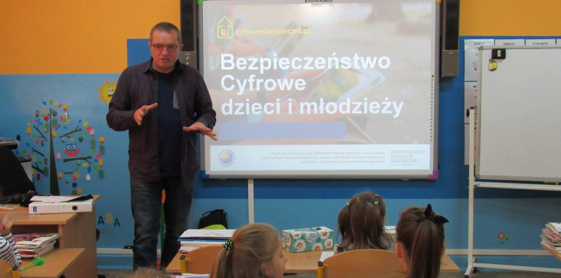 Spotkania w szkole prowadził Tomasz Świniarski.