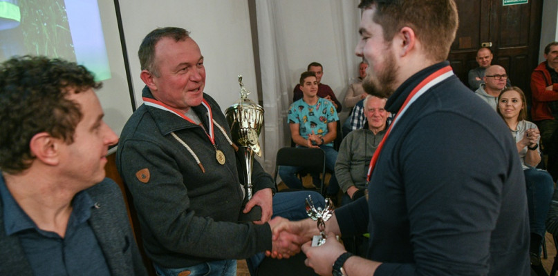 Na zdjęciu Mistrz Koła nr 16 w Uniejowie Robert Gralka i pierwszy wicemistrz Witold Przytuła, który zdobył Grand Prix 2017 i 2018.