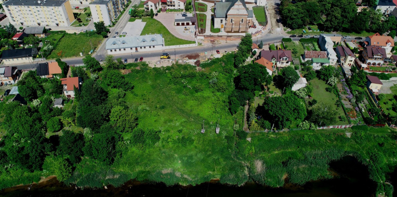 Na zdjęciu Plac Bogumiła, gdzie ma powstać winnica. fot. UM w Uniejowie