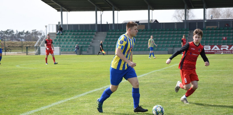 na zdjęciu strzelec obu bramek dla Term Uniejów - Piotr Matusiak.