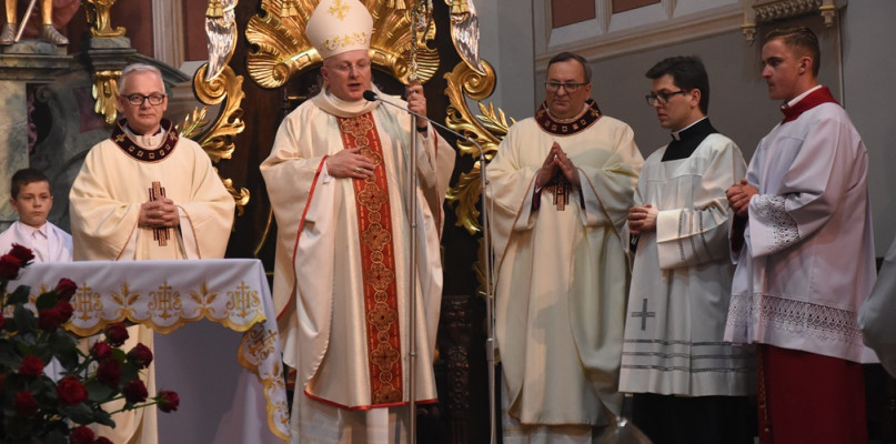 Nowy biskup odwiedził Uniejów. Dzisiaj odpust w parafii pw. św. Floriana