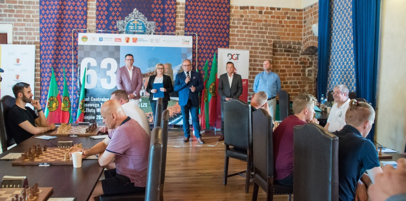 Finału Centralnego 63 Ogólnopolskiego Masowego Turnieju Szachowego LZS o ?Złotą Wieżę? rozpoczął się 13 lipca 2021 roku w Zamku w Uniejowie. 