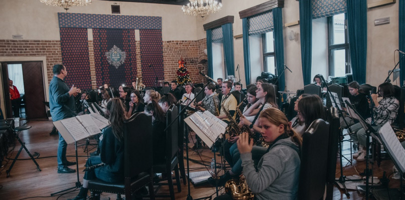 Muzycy z Orkiestry Dętej ZHP-OSP w Uniejowie nagrali kolejną płytę, która ukaże się z okazji 40-lecia istnienia zespołu. Płyta ukaże się przed koncertem jubileuszowym zaplanowanym na 18 kwietnia 2022 r.