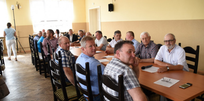 Na zdjęciu sołtysi z terenu gminy Uniejów. Zdjęcie podczas jednej z sesji Rady Miejskiej. 