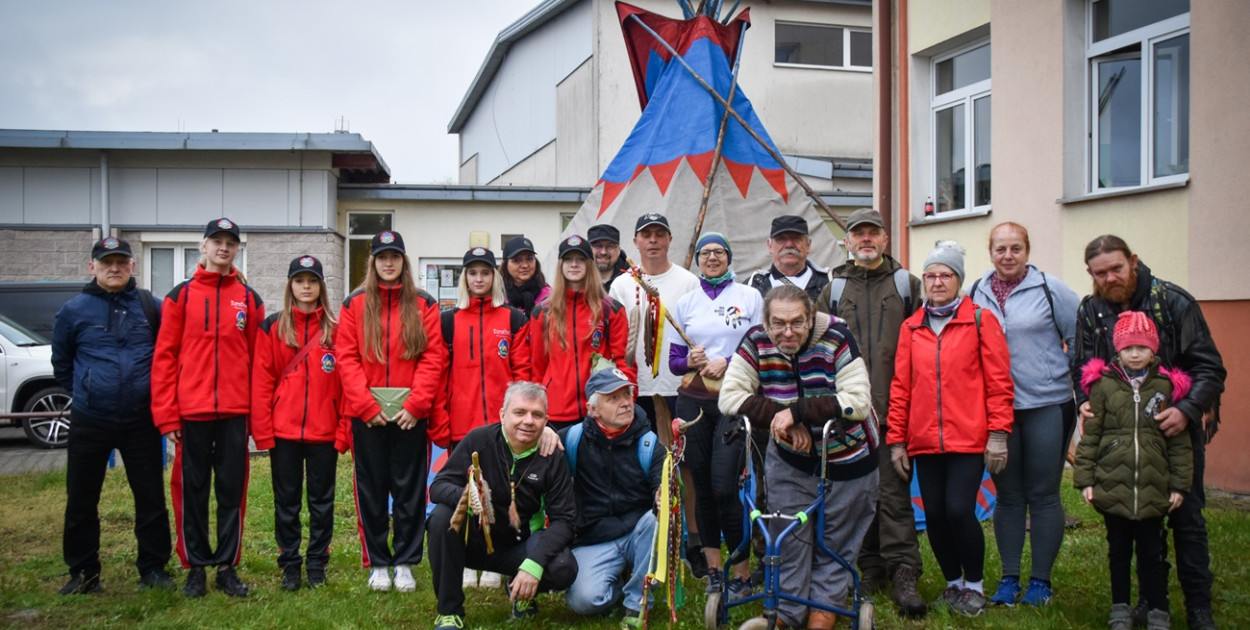 19. edycja Biegu Na Rzecz Ziemi odbyła się 15 kwietnia 2023 r. przy okazji organizowanego  w Uniejowie XVIII Festiwalu Muzyki i Tańca Indian Ameryki Północnej POW WOW. Wśród uczestników są osoby, które na bieg przyjechały specjalnie z Poznania, Śląska czy województwa świętokrzyskiego. 