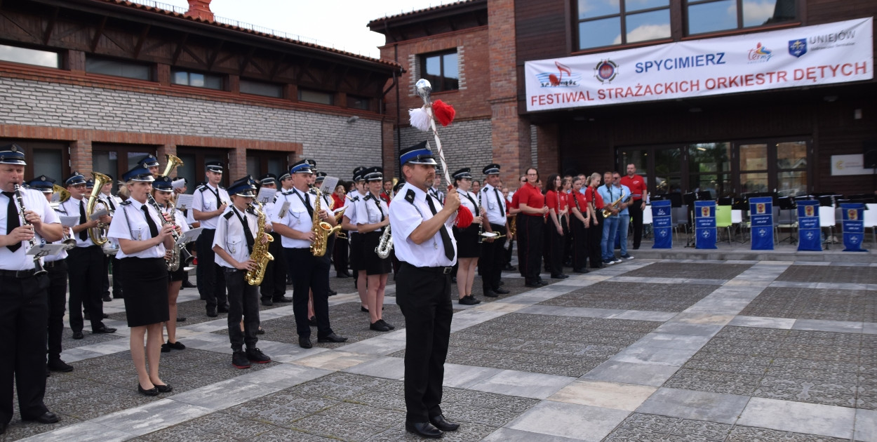 zdjęcie archiwalne uniejow.net.pl