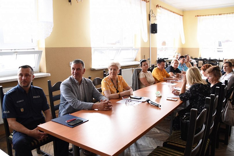 Burmistrz Uniejowa z absolutorium i wotum zaufania